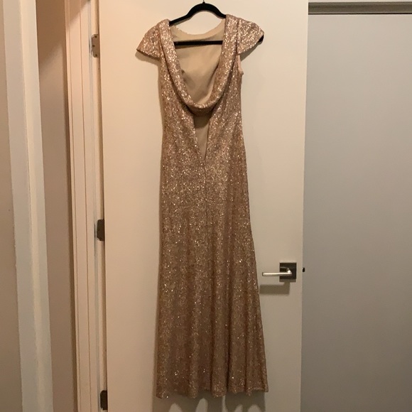 Sorella Vita Size 4 gold sequin gown - Picture 4 of 5